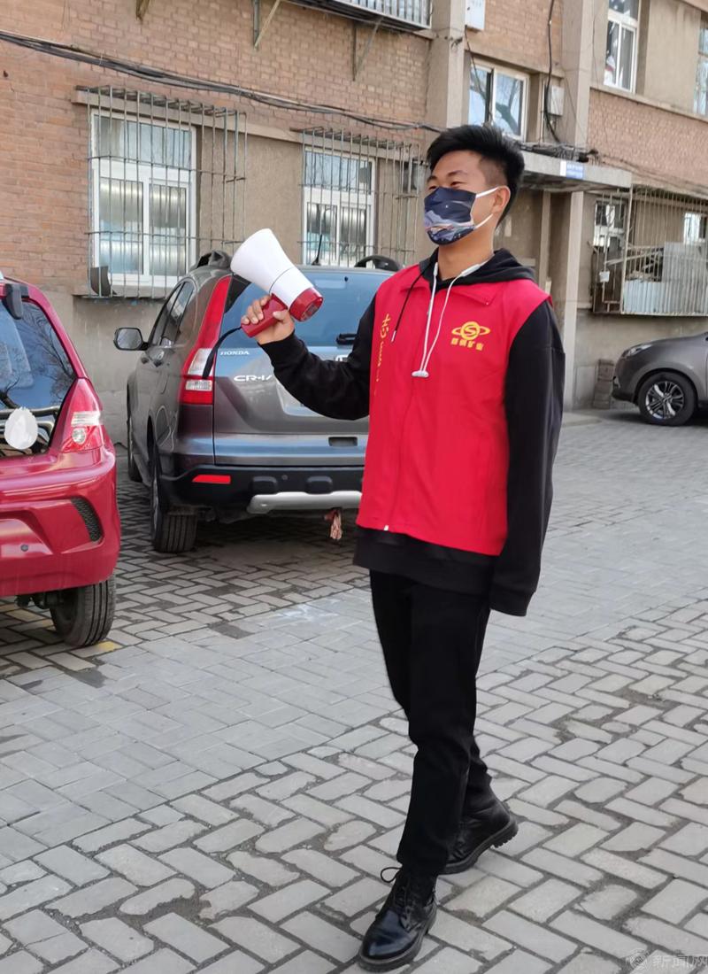 袁晨皓.jpg